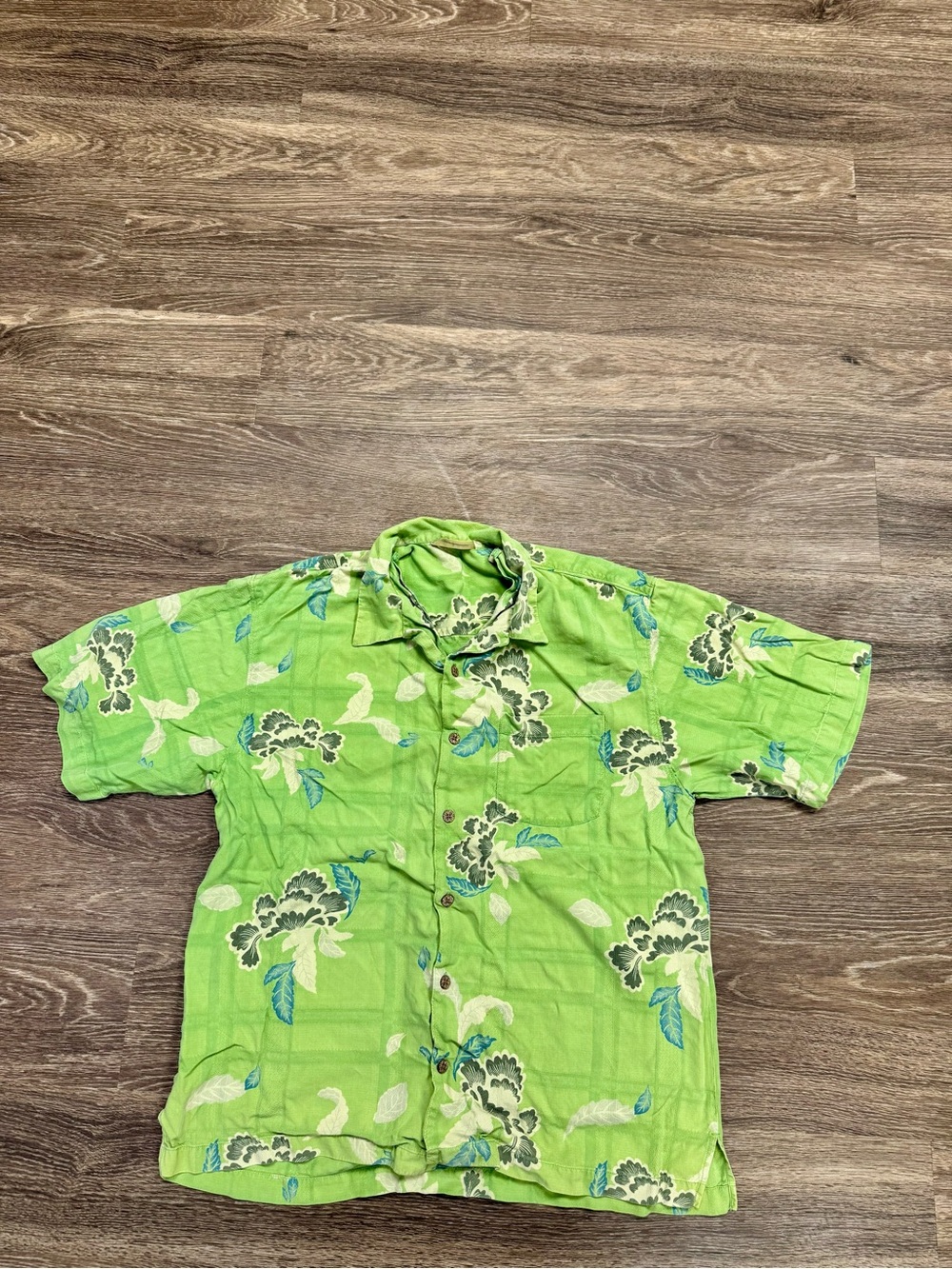 Tommy Bahama Men’s L 100% Silk Green Floral Hawaiian Camp Shirt